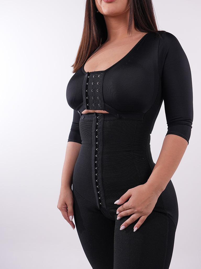 vista-frontal-de-Priko-Faja-Bra-Manga-Larga